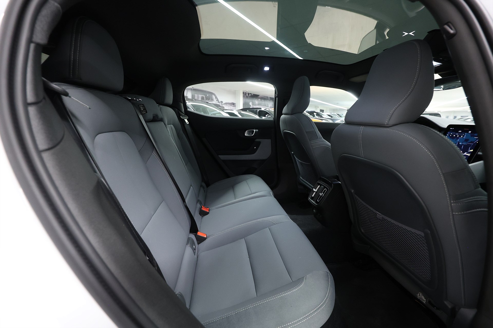 Polestar 2 Long Range Dual Motor 408hk *Hjulkampanj!* Plus H/K Värmare Pano MOMS