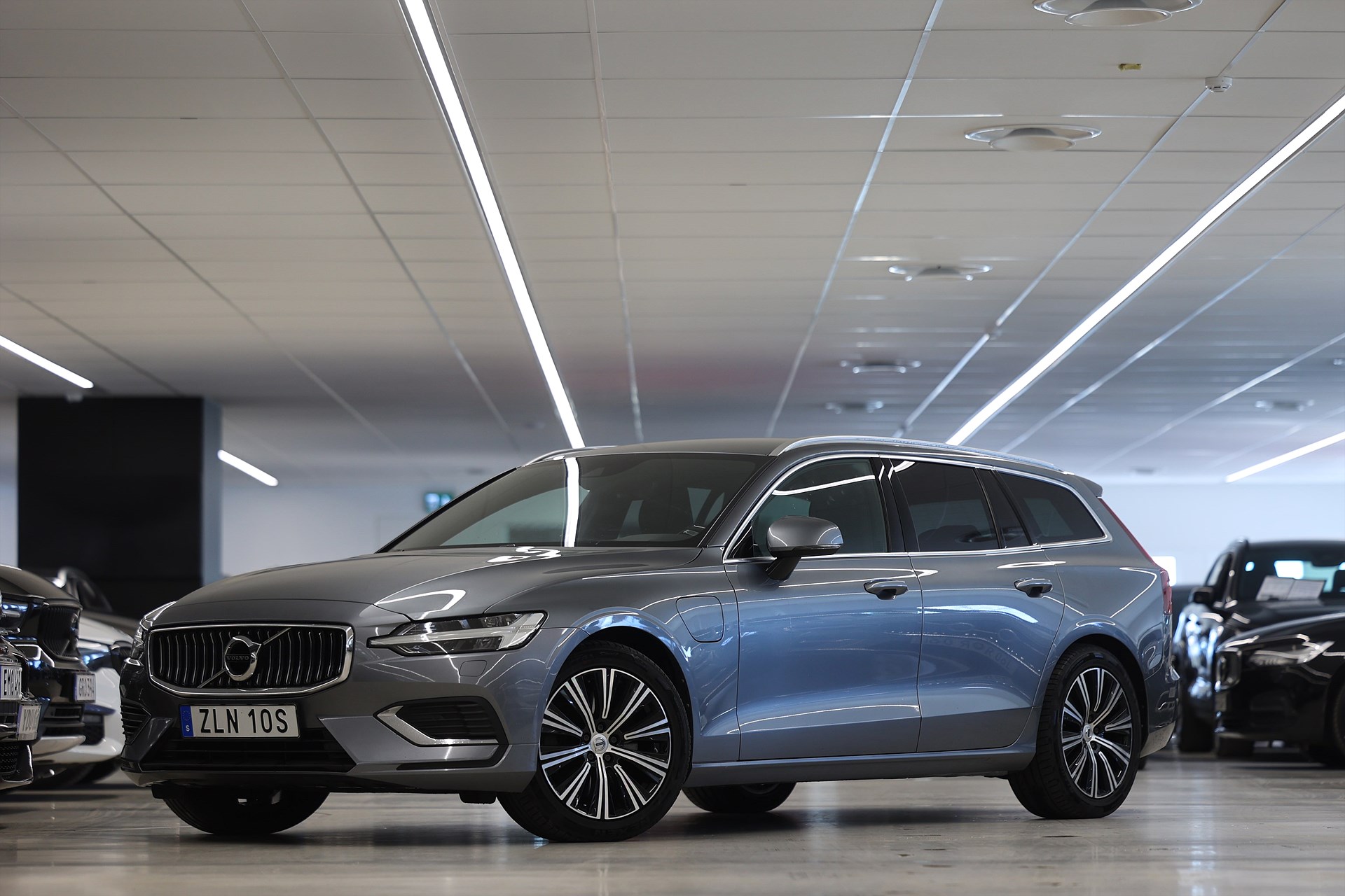 Volvo V60 T8 Twin Engine AWD 392hk Inscription H/K Värmare