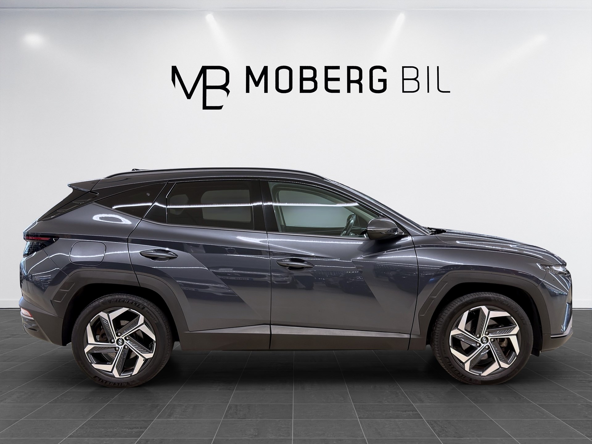 Hyundai Tucson PHEV 265hk Helg på Moberg! Essential B-Kamera Drag Navi