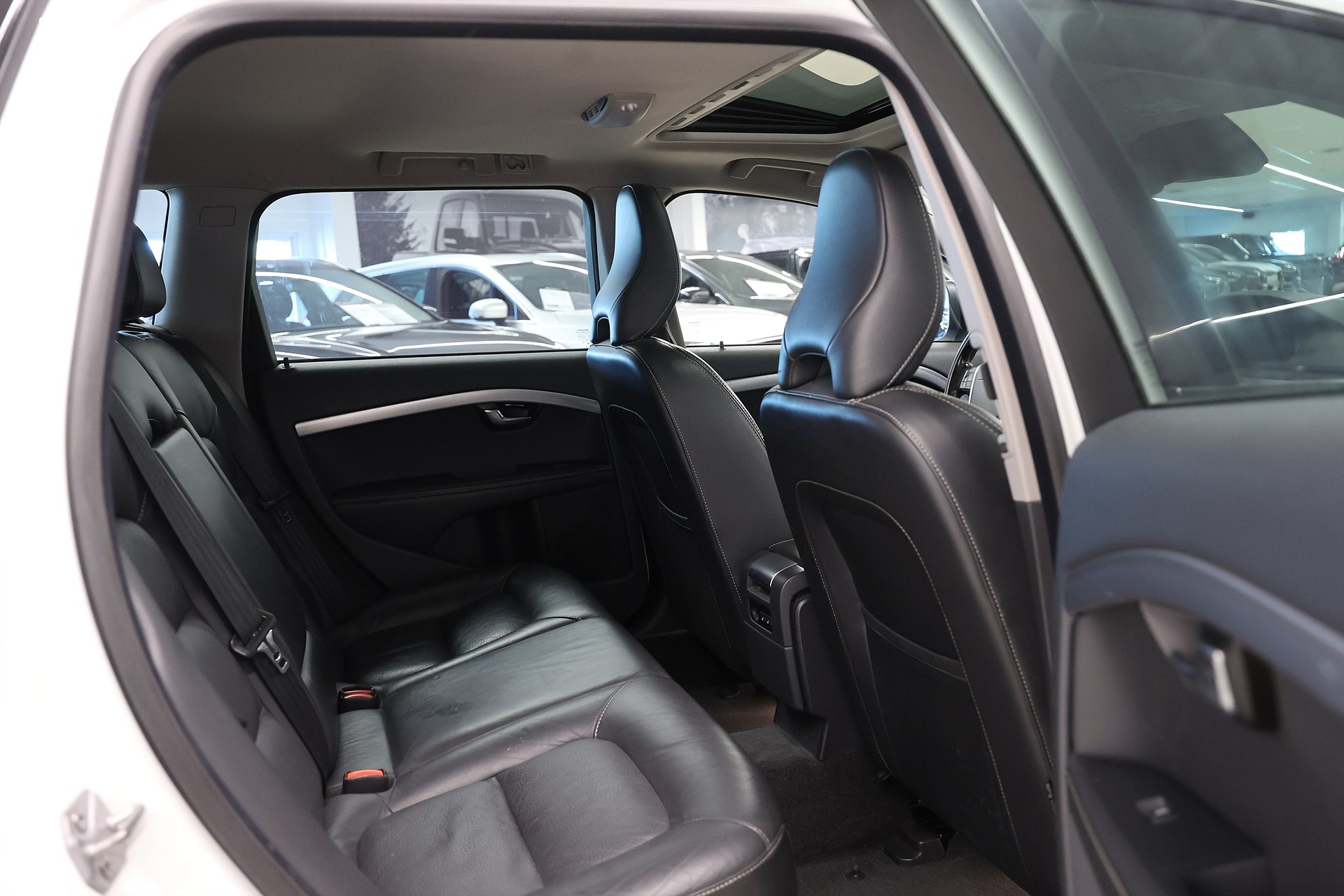 Volvo XC70 D4 AWD 181hk Dynamic Pano LED Värmare Navi