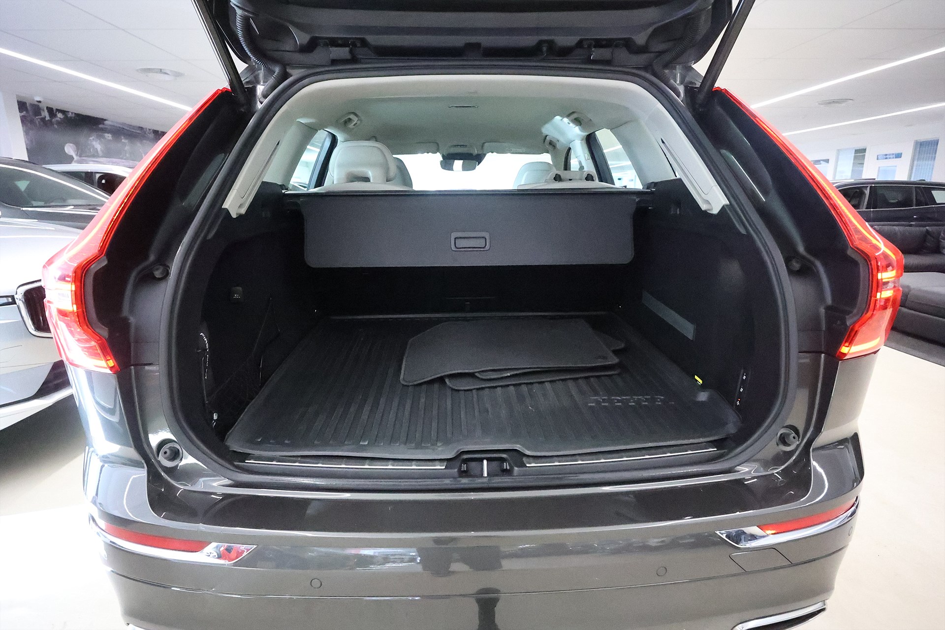 Volvo XC60 D4 AWD 190hk Inscription 360 Drag Värmare Navi