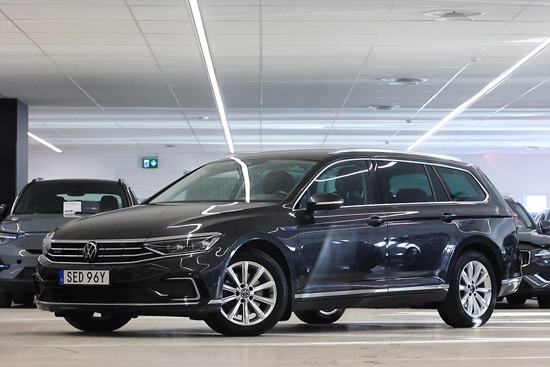 Volkswagen Passat Sportscombi GTE 218hk Dynaudio Värmare Drag