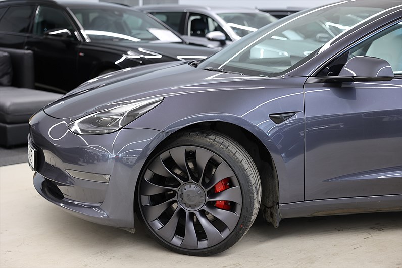 Tesla Model 3 Performance 513hk AP Premium sound Vit klädsel