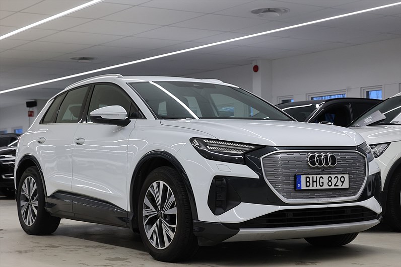 Audi Q4 40 e-tron 204hk *Hjulkampanj!* Värmare B-kamera Drag