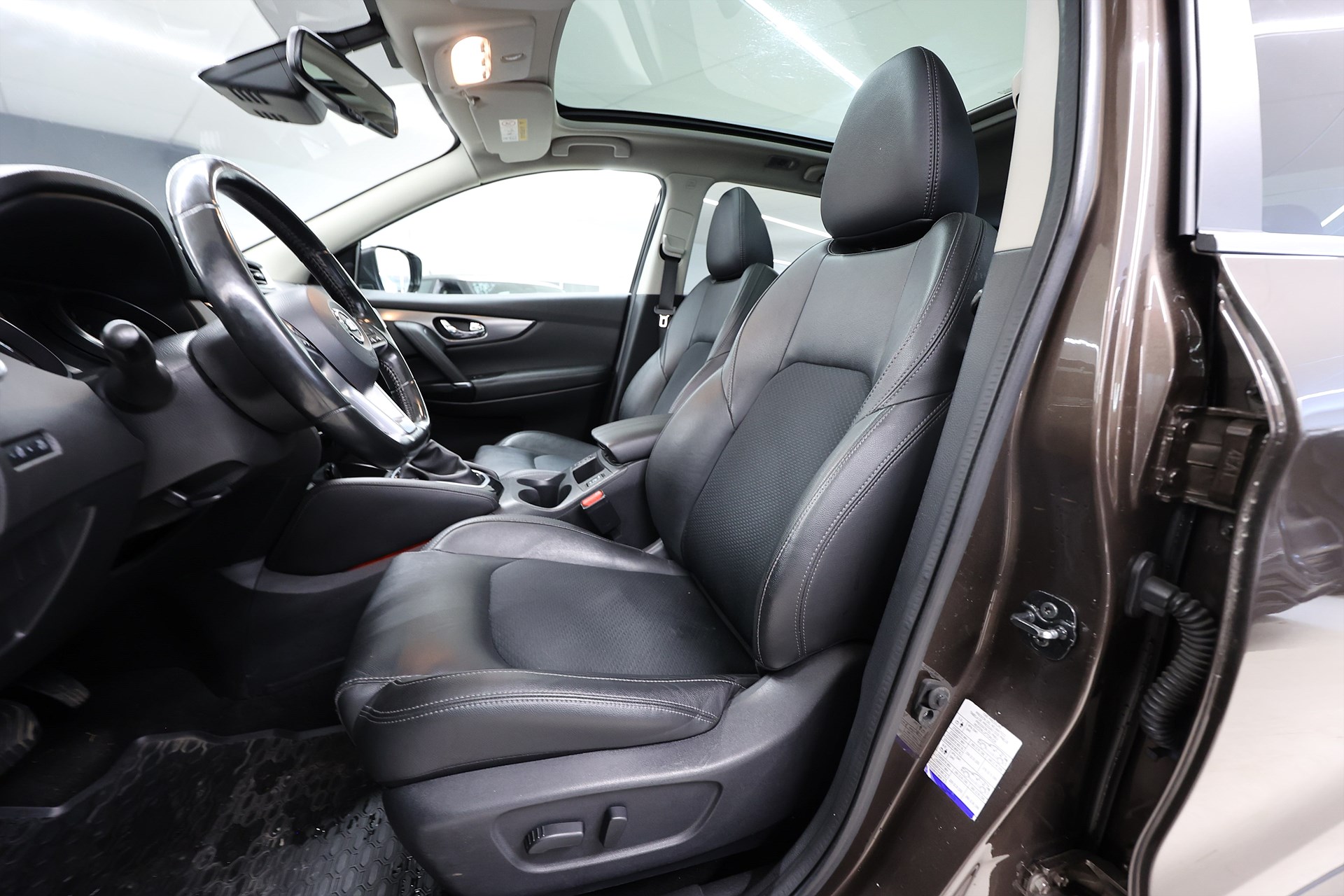 Nissan Qashqai 1.6 DCI Tekna Panorama Drag 360 Keyless Navi
