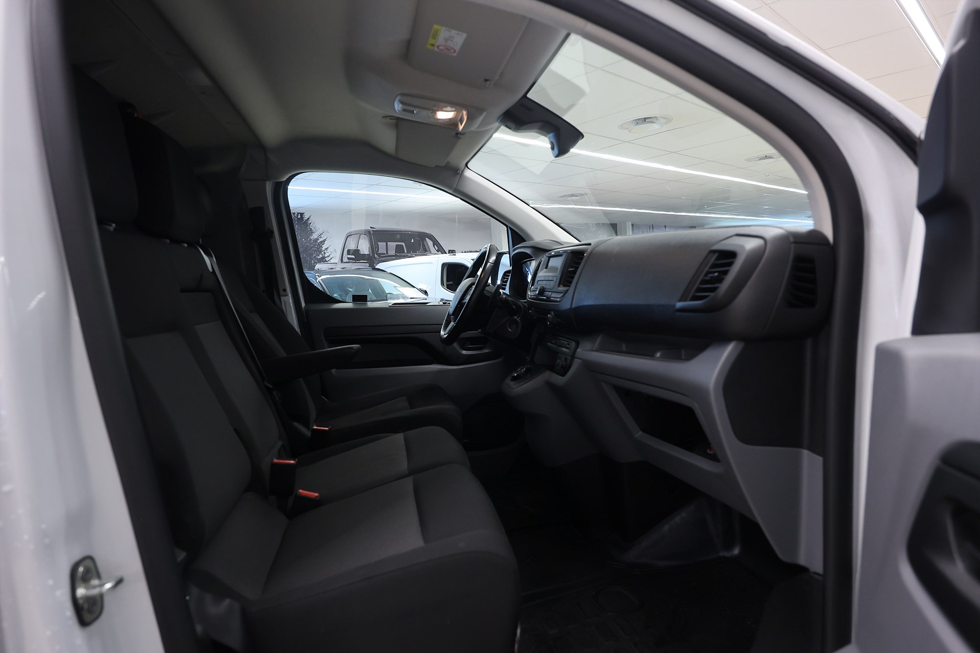 Peugeot Expert 2.0 BlueHDi 144hk * Kampanj! * Rhino Tub Drag PDC MOMS