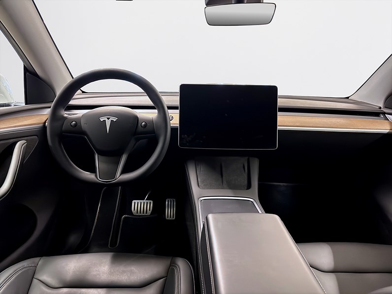 Tesla Model Y Performance 534hk Pano Läder Drag B-Kamera