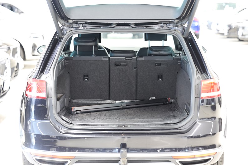 Volkswagen Passat Alltrack 2.0 TDI 4M B-kamera Värmare Carplay