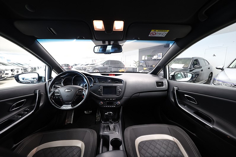 Kia Ceed 1.6 CRDI 136hk GT Line B-Kamera Drag Navi PDC