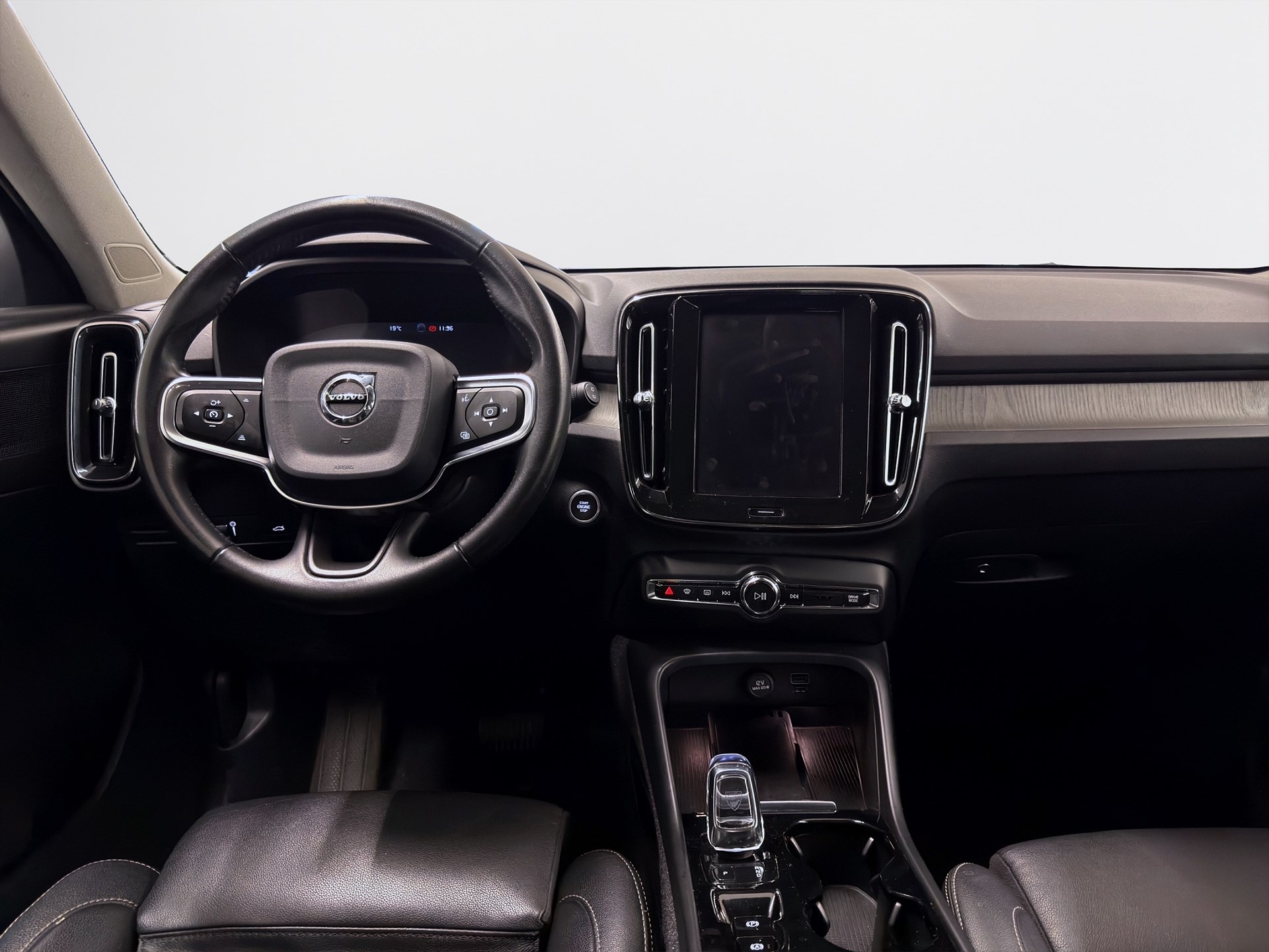 Volvo XC40 D3 150hk Inscription Navi Keyless Värmare B-Kamera