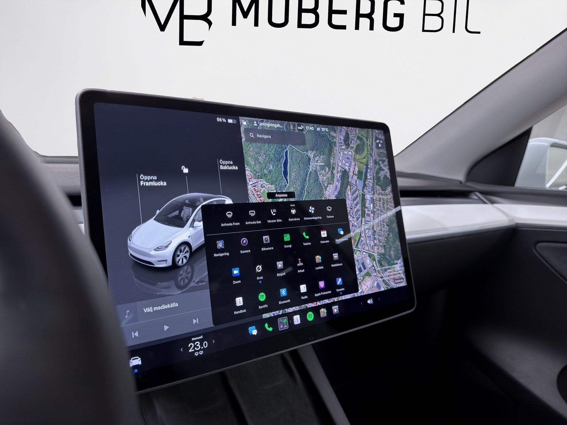 Tesla Model Y Standard Range 299hk Drag Pano Premium B-Kamera