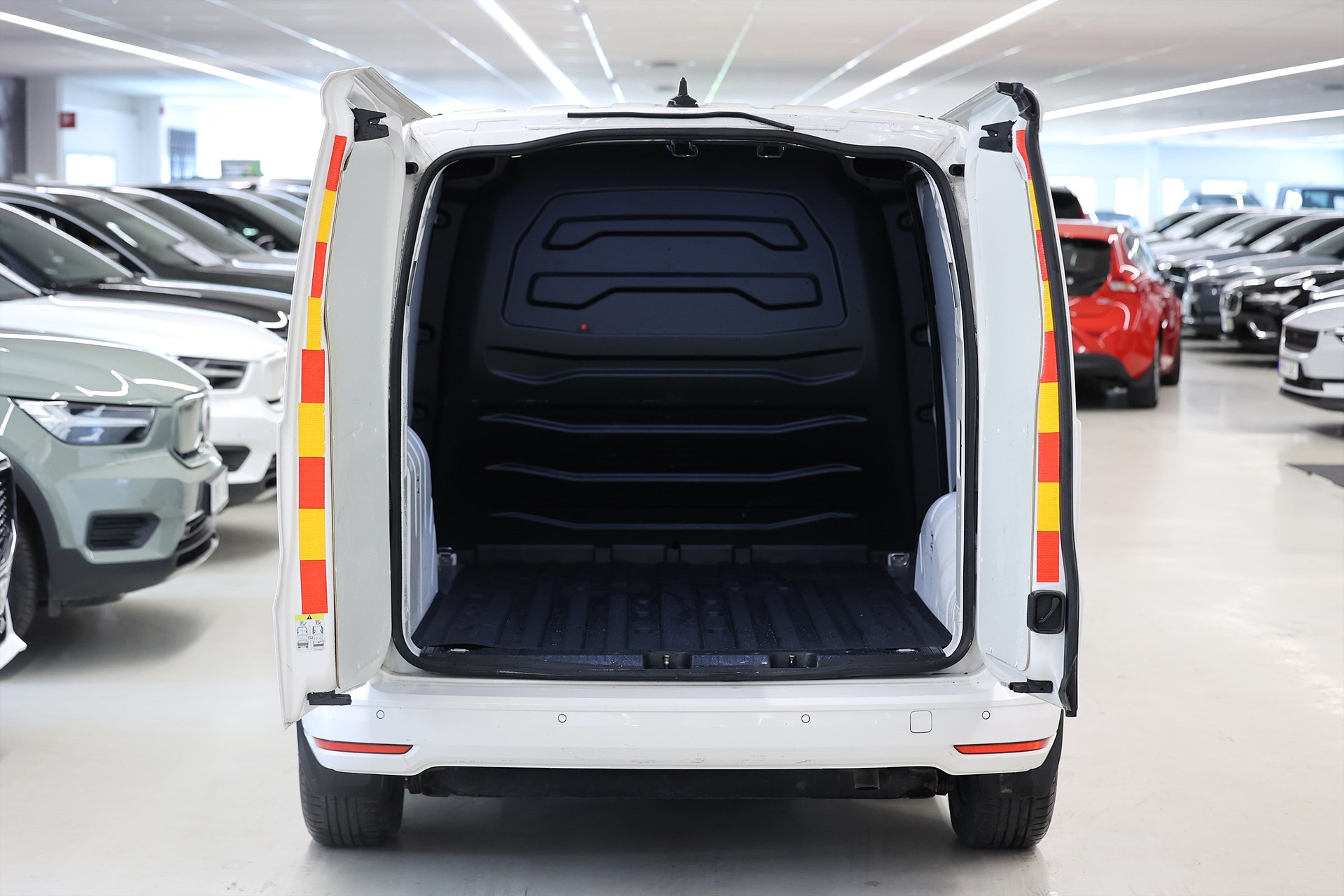 Volkswagen Caddy Cargo 2.0 TDI 4M B-kamera Carplay MOMS