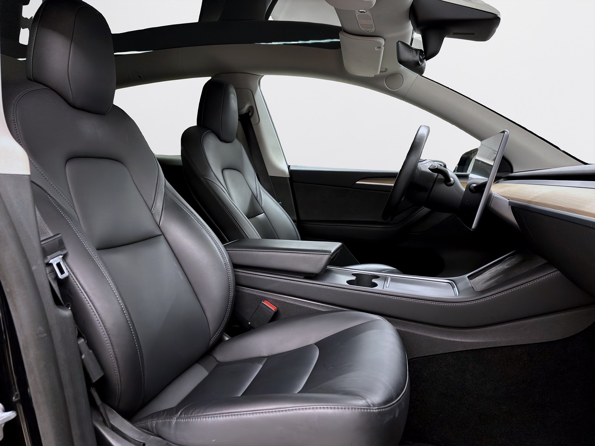 Tesla Model Y Long Range AWD 514hk Pano Läder Drag Navi