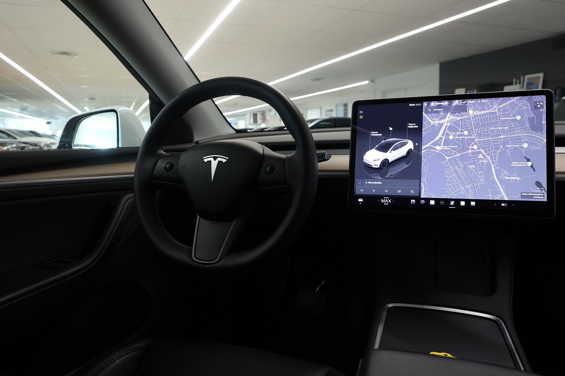 Tesla Model Y Long Range 514hk *Hjulkampanj!* AWD Pano AP MOMS