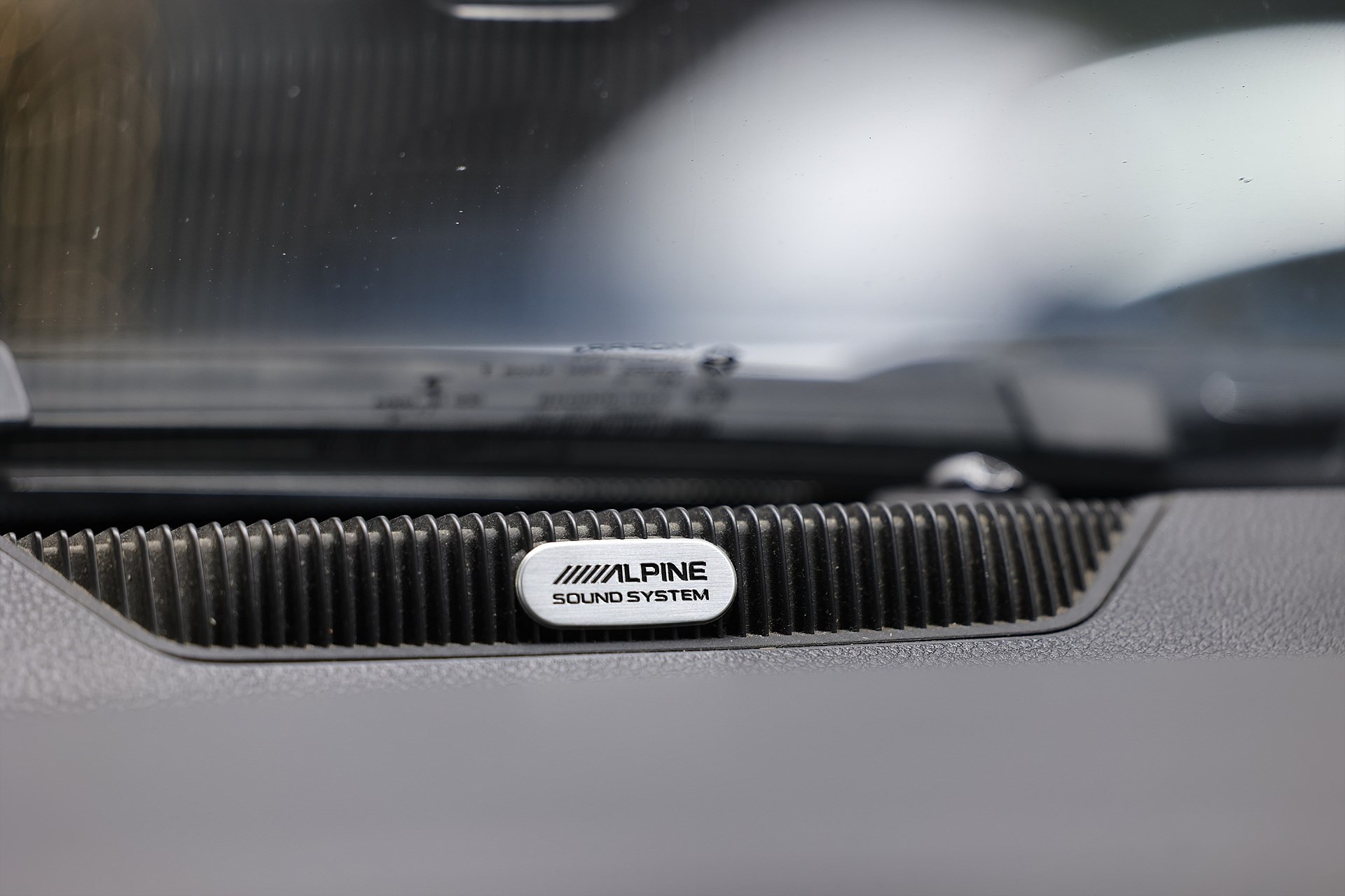 RAM 1500 Crew Cab 5.7 V8 4x4 Laramie Ram Box MOMS