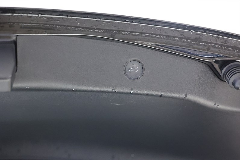 Tesla Model 3 Performance 513hk Pano AWD Navi PDC