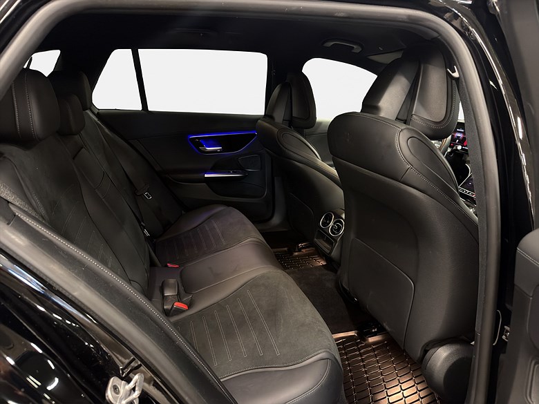 Mercedes-Benz C 300 e AMG Night, Drag, Kamera, Fr 2,99% 2023, svart – bild 18 av 24, begagnad hos Niber i Järfälla