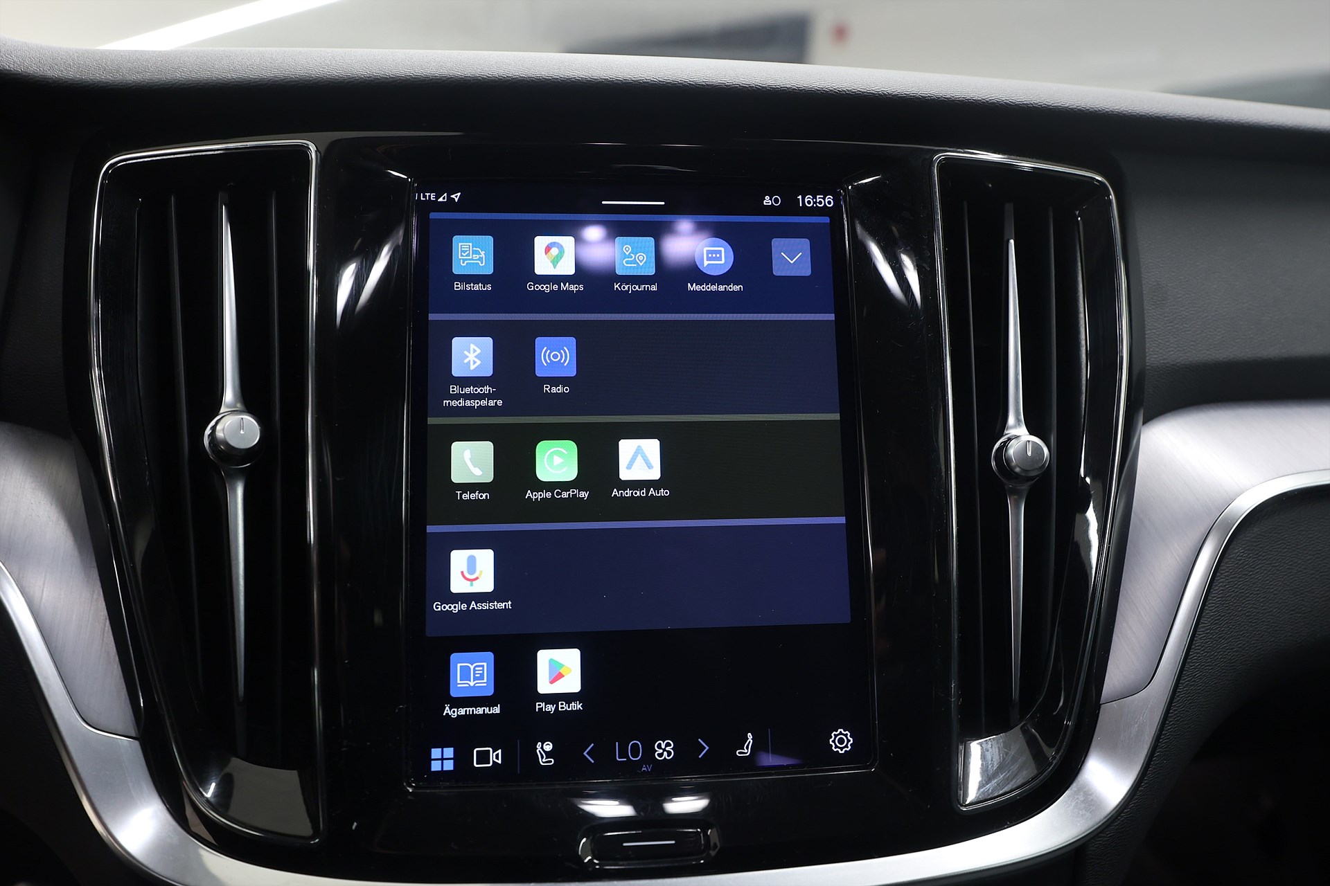 Volvo V60 Recharge T6 AWD 350hk Core Drag B-kamera Keyless