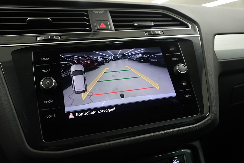 Volkswagen Tiguan 2.0 TSI 4M 190hk CarPlay B-Kamera Drag Värmare