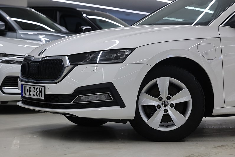Skoda Octavia Kombi 204hk *Kampanj!* Style Massage Navi Keyless