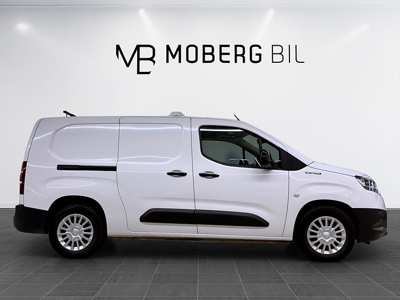 Toyota ProAce City Electric 50 kWh 136hk Helg på Moberg! V-inrett Drag Navi