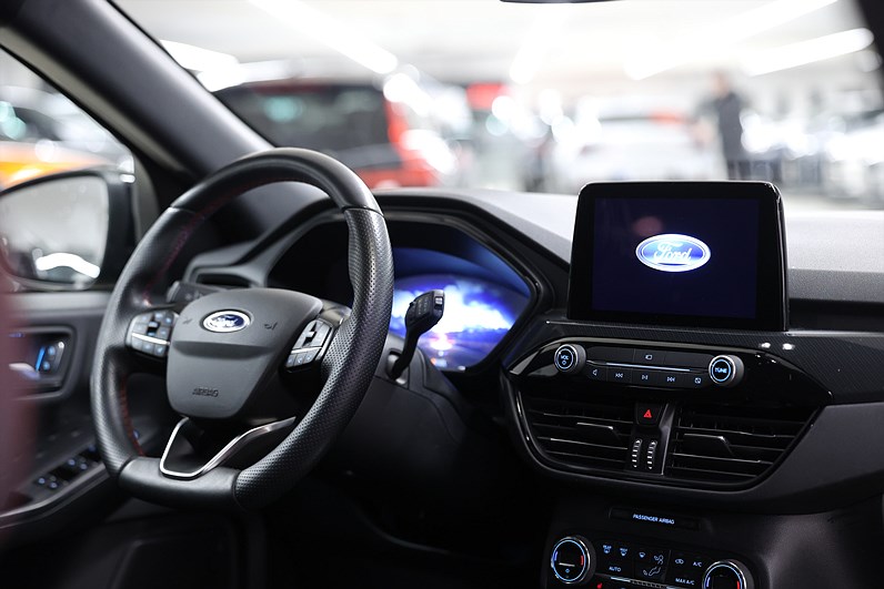 Ford Kuga Plug-In Hybrid 225hk ST-Line *Hjulkampanj!* Drag Kamera