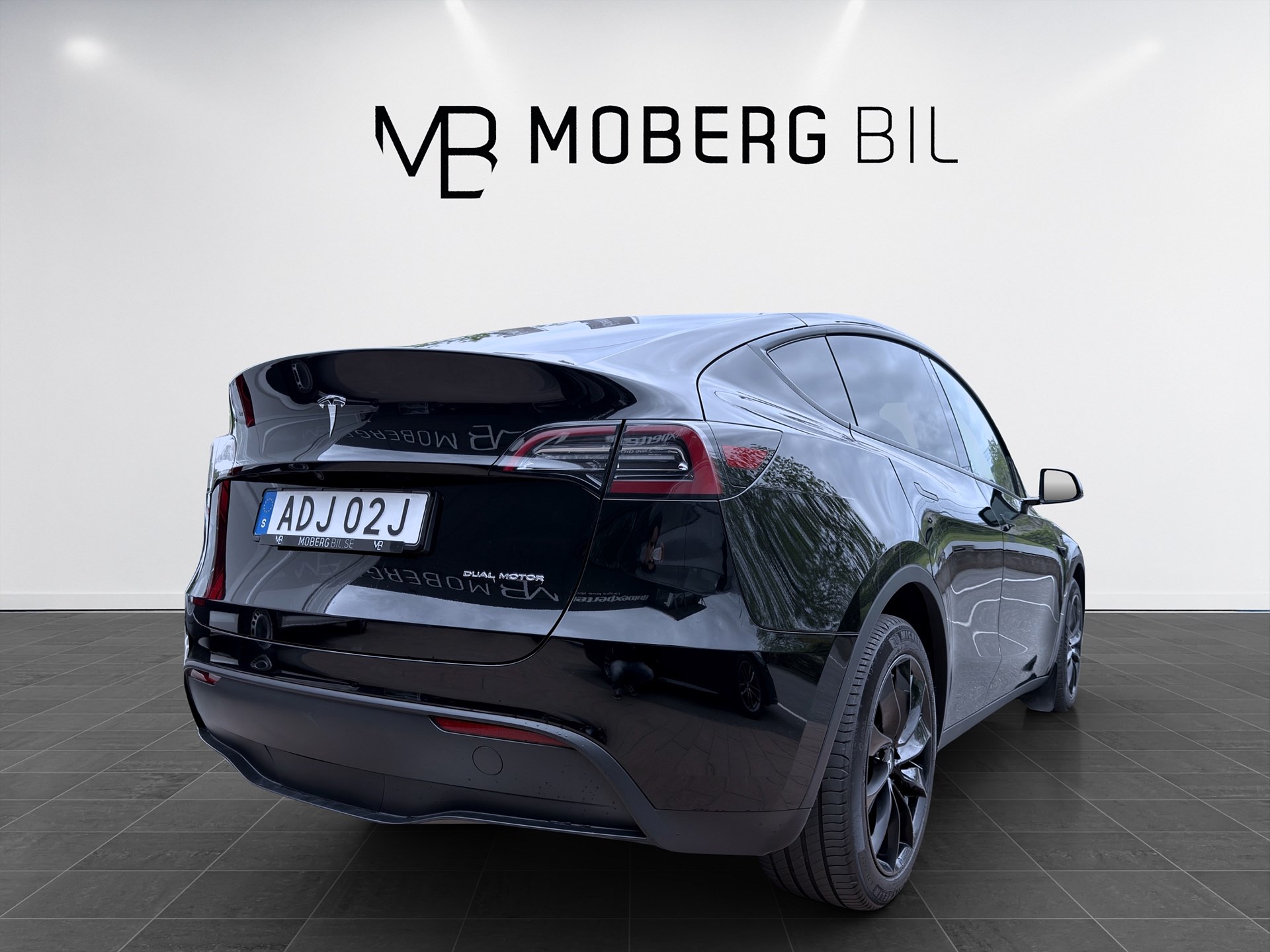 Tesla Model Y Long Range 514hk Pano Navi Drag B-Kamera MOMS
