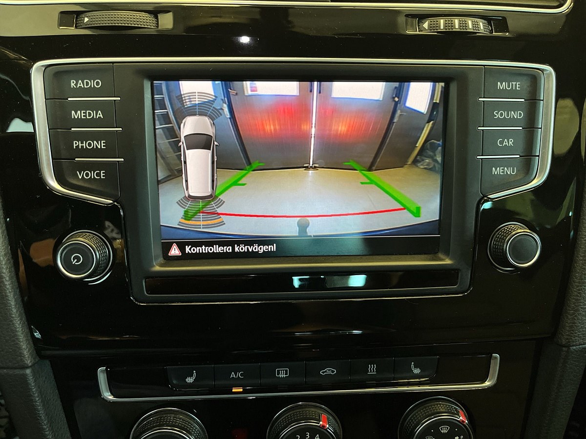 Sportscombi 2.0 TDI BMT R_LINE DRAG KAMERA VÄRMARE PDC