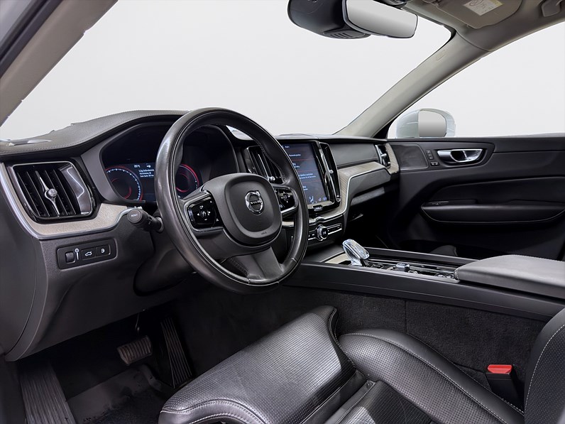 Volvo XC60 T8 392hk Inscription H/K 360 Massage