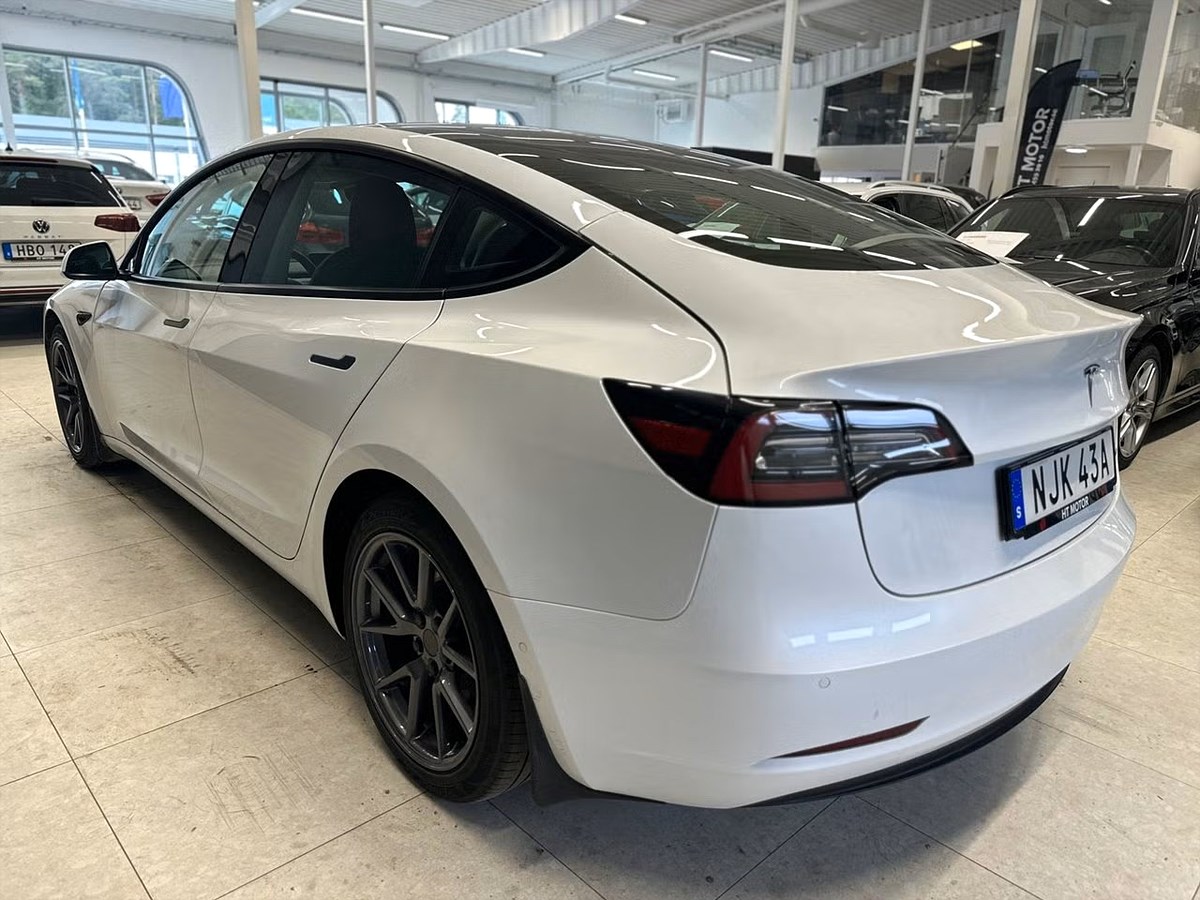 Tesla Model 3 – bild 5