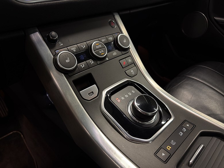 Range Rover Evoque 2.0 TD4 AWD, Kamera, Navi, V-hjul 2017, grå – bild 16 av 22, begagnad hos Niber i Järfälla