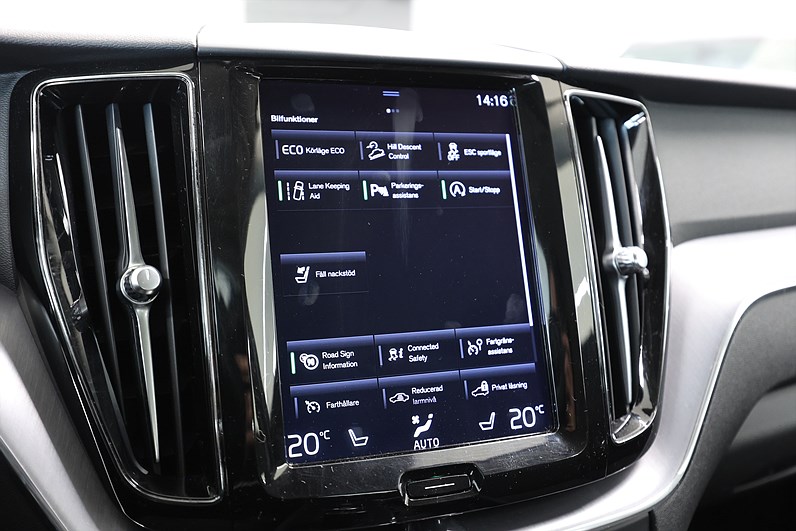 Volvo XC60 B4 AWD 197hk Advanced Edt Drag Värmare VOC MOMS