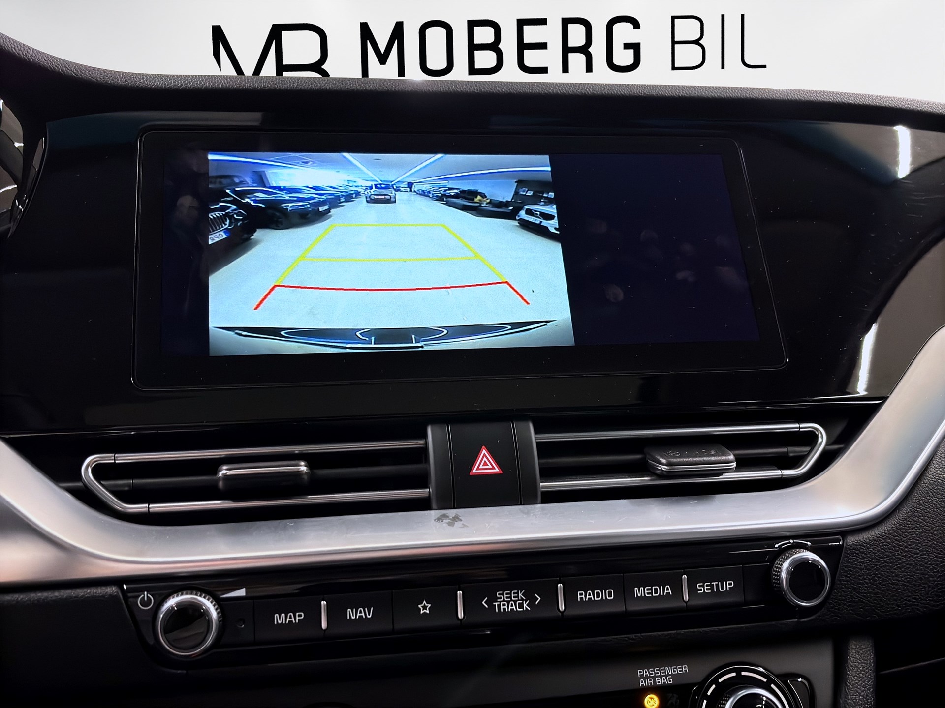 Kia e-Niro 64 kWh 204hk Helg på Moberg! Advance JBL Keyless Navi B-Kamera