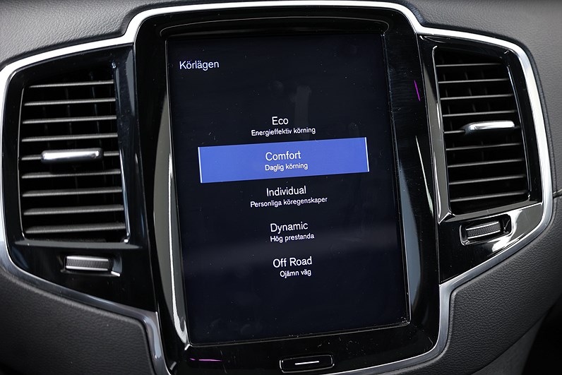 Volvo XC90 T6 AWD 310hk R Design 7-Sits HUD B&W Luft.fjädr Pano