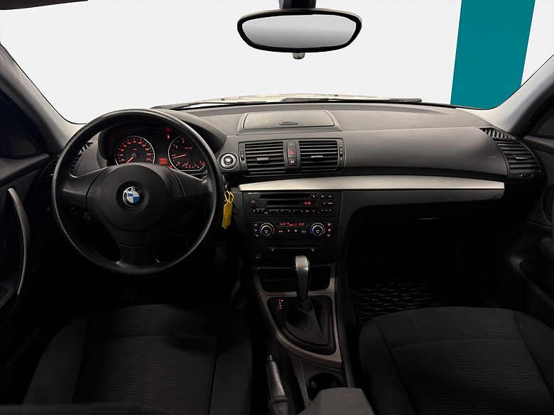 BMW 116i 5-dörrars Steptronic, 122hk, 2009 2009, vit – bild 17 av 21, begagnad hos Niber i Järfälla