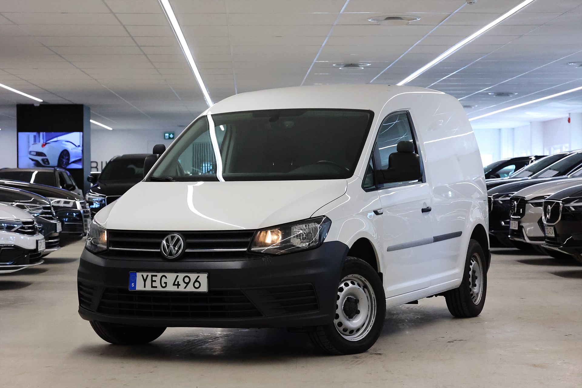 Volkswagen Caddy 2.0 TDI 102hk V-inrett PDC Värmare MOMS