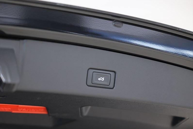 Audi Q4 40 e-tron 204hk Proline Keyless PDC Värmare Carplay MOMS