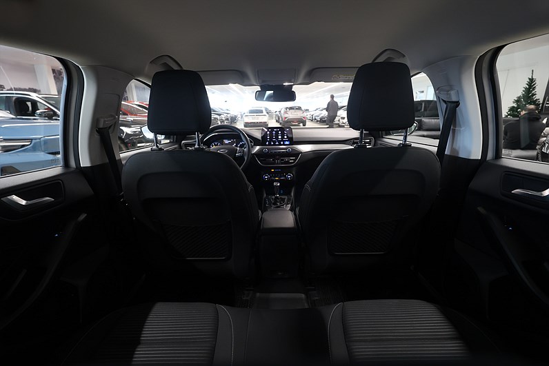Ford Focus Kombi 1.0 125hk *Kampanj!* Keyless Navi PDC Carplay