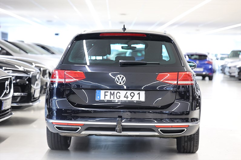 Volkswagen Passat Alltrack 2.0 TDI 4M B-kamera Värmare Carplay