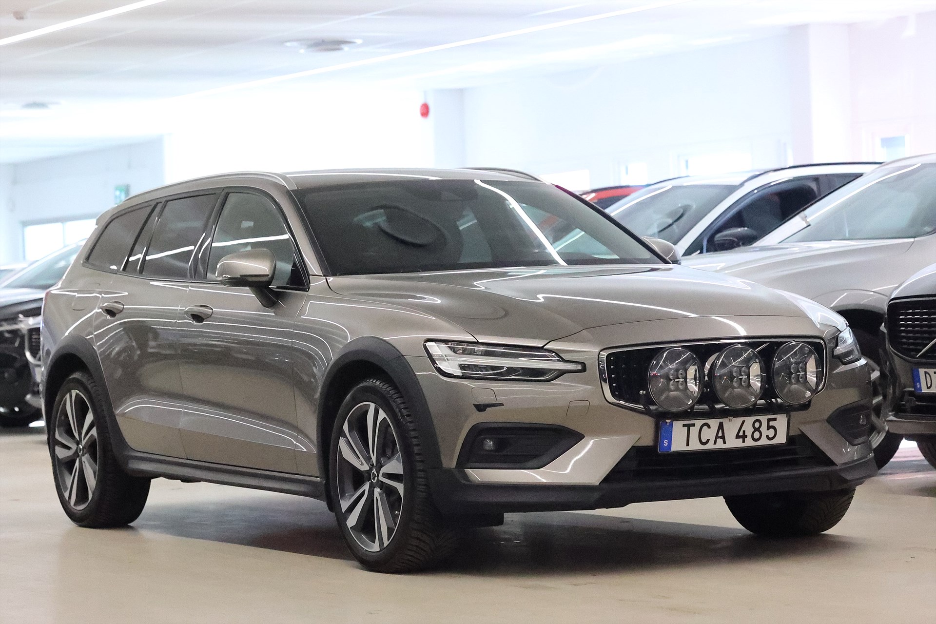 Volvo V60 Cross Country B4 AWD 197hk Momentum H/K Drag