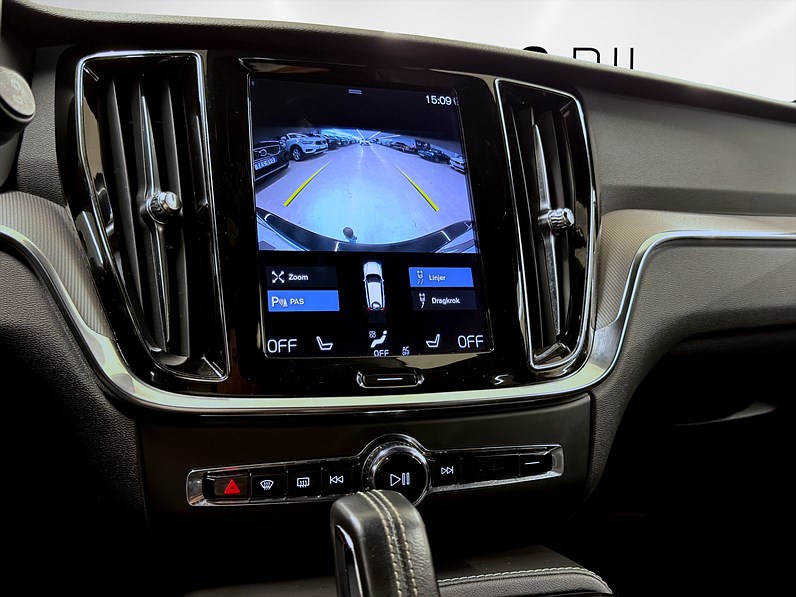 Recharge T6 AWD 340hk R-Design HUD H/K Läder