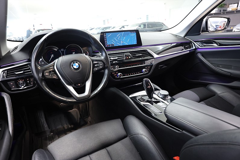 BMW 520d Touring 190hk Sport Line Navi PDC B-Kamera