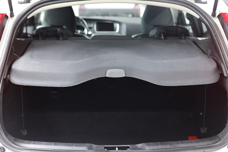 Volvo V40 Cross Country D2 115hk Momentum Värmare PDC