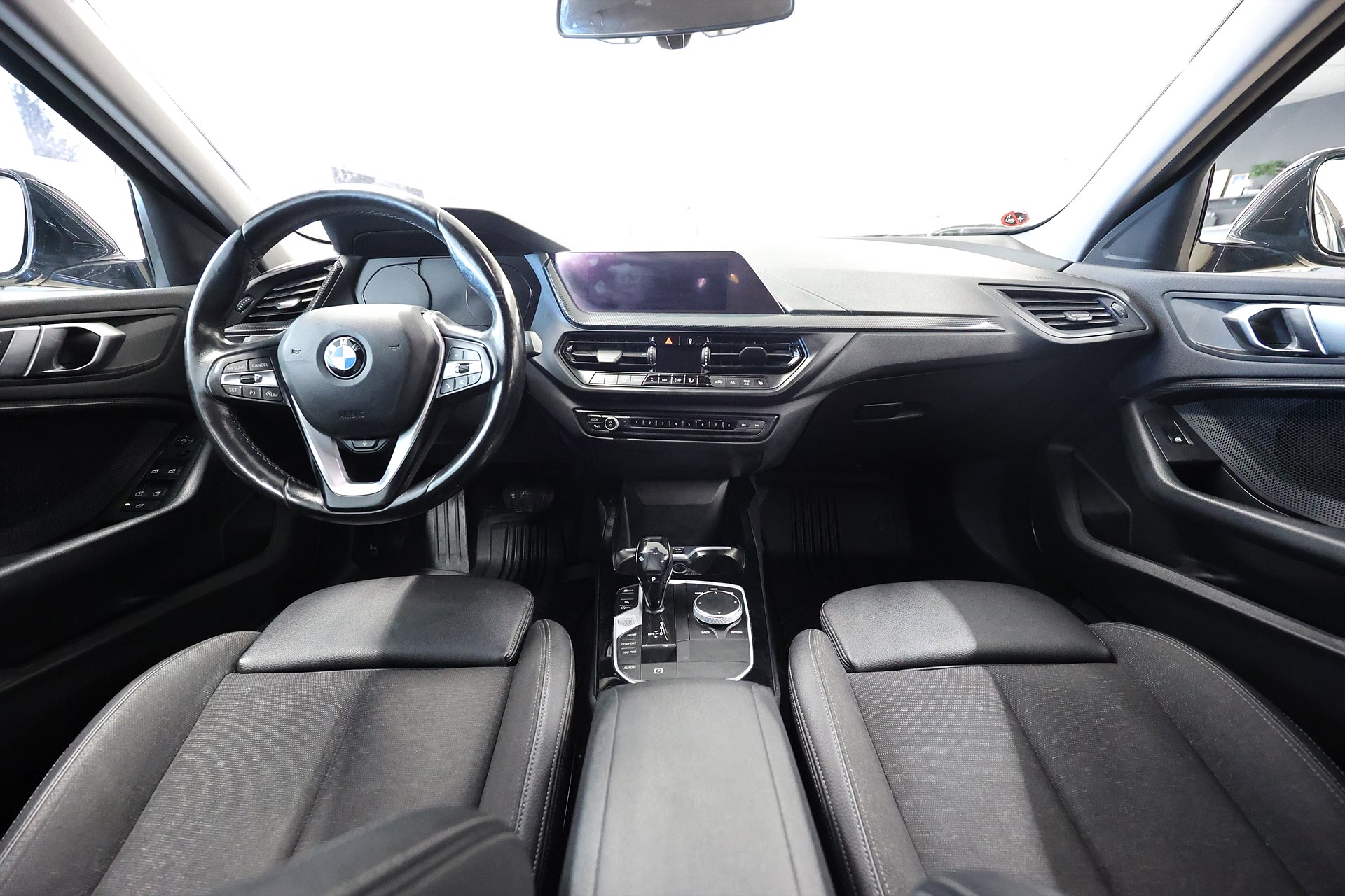 BMW 118i 140hk Sport Line PDC LED