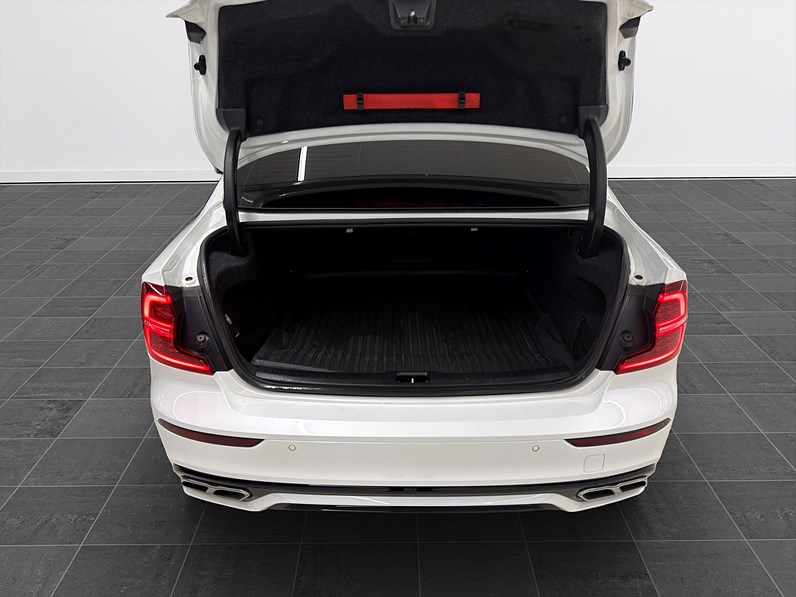 Volvo S60 B5 250hk R-Design B-Kamera Läder Keyless Värmare