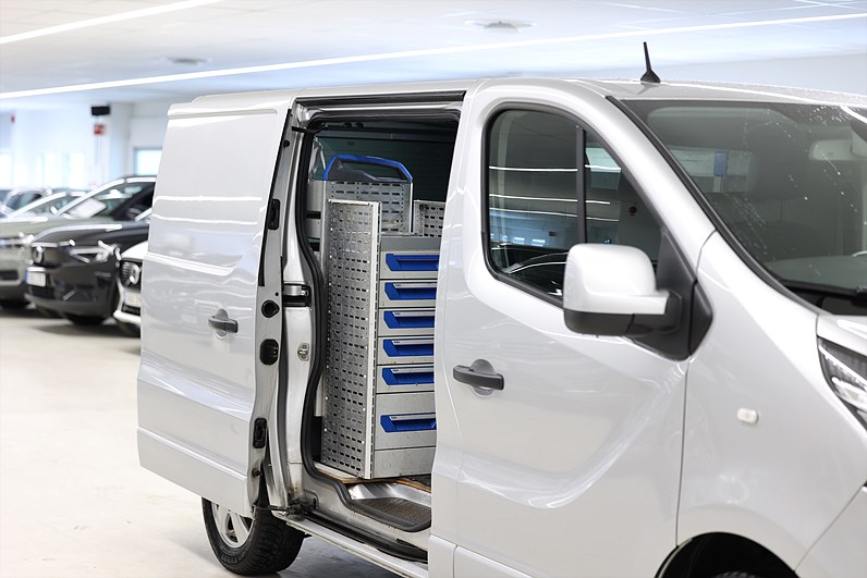 Renault Trafic 2.0 dCi EDC 145hk V-inrett Värmare