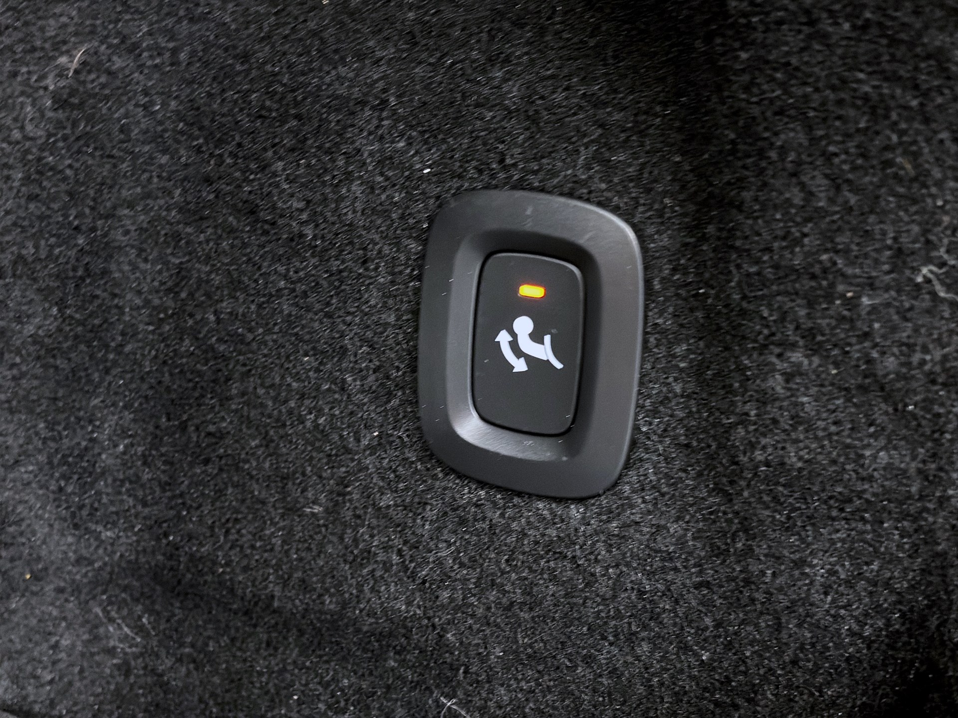 Volvo XC60 Recharge T6 350hk AWD Plus Dark Edt Pano 360 Drag Navi
