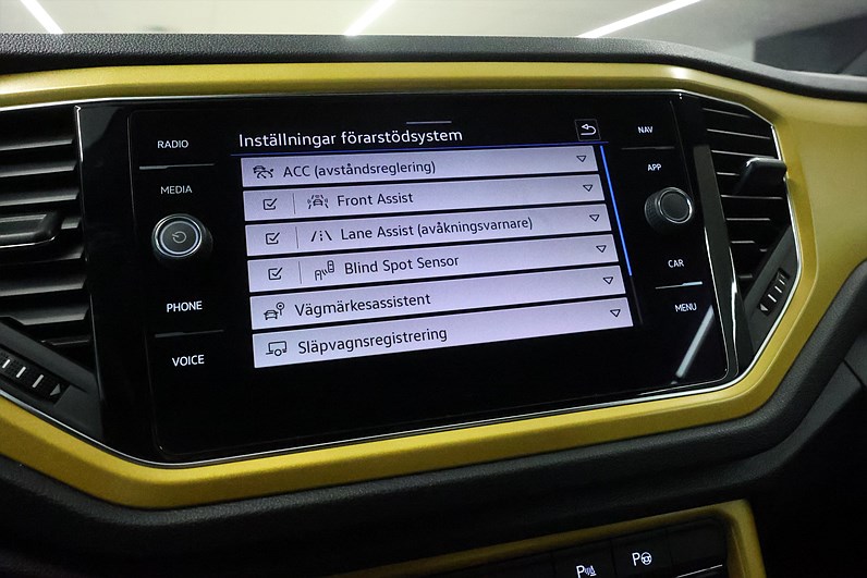 Volkswagen T-Roc Cabriolet 1.5 TSI 150hk R Line Läder Beats B-Kamera