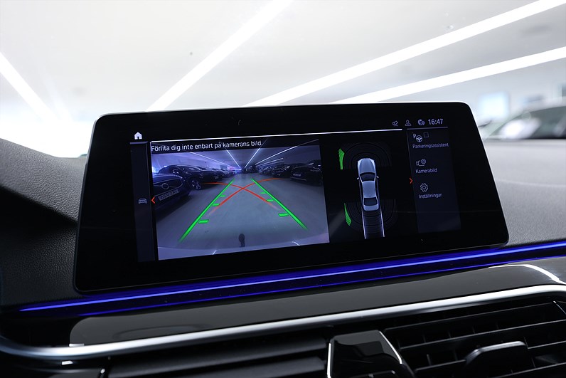 BMW 520d xDrive Sedan 190hk Sport Line Shadowline B-Kamera Drag