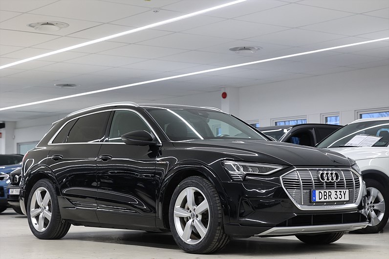 Audi e-tron 50 Quattro 313hk *Hjulkampanj!* Proline Navi B-kamera Drag MOMS